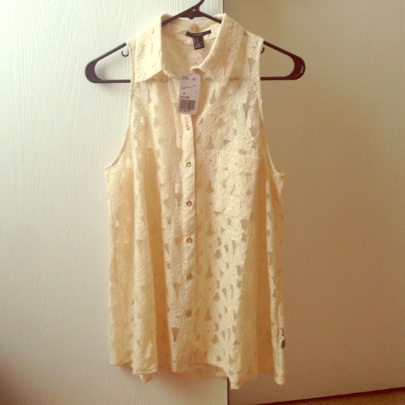 Beige flower lace sleeveless top