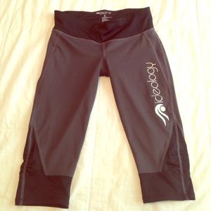 NEVER WORN Ideology Yoga Cropped Pants