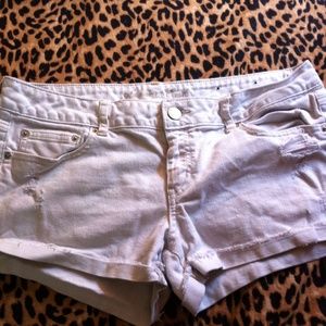 American Eagle white shorts