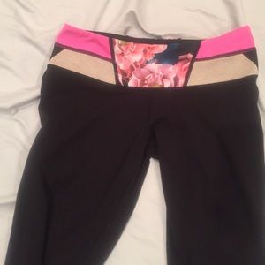 Lululemon full length Wunder Unders. Reversible!