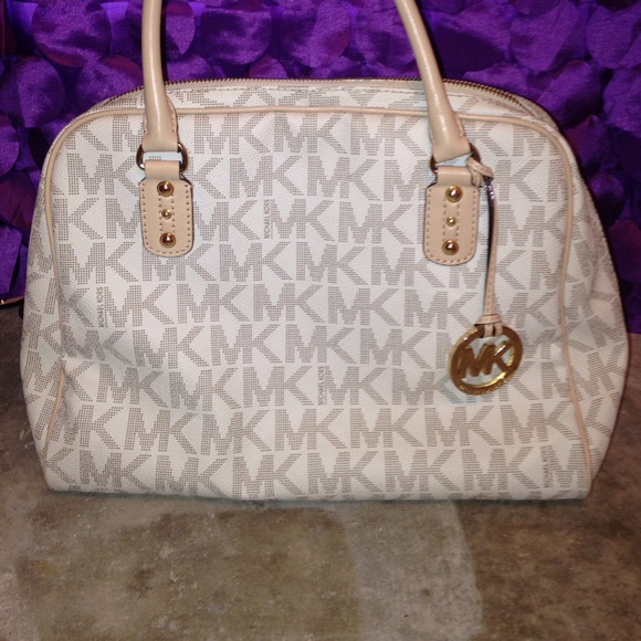 Michael Kors Purse - Picture 1 of 3
