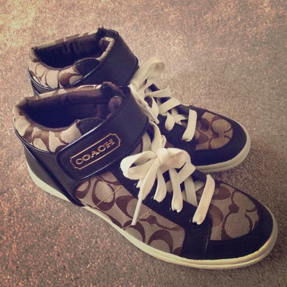 Coach lace up tennis shoes!