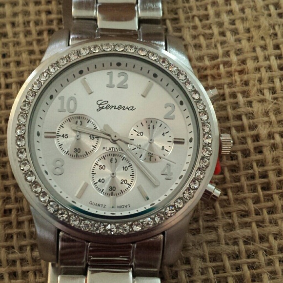 Silver watch - Picture 3 of 3