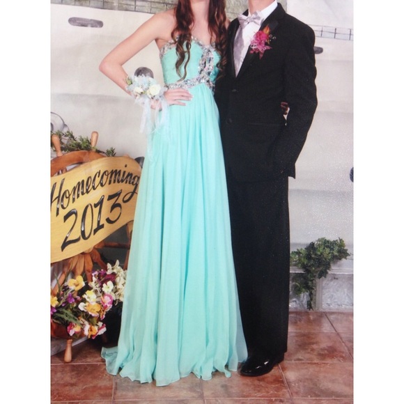 Prom Dress - Picture 4 of 4