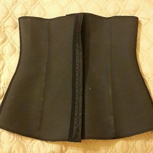 Waist trainer