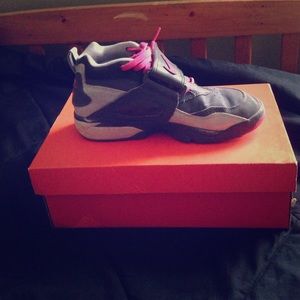 Wmns Nike LUNARELMENT