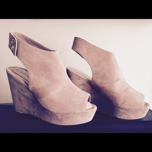 Madden girl mules
