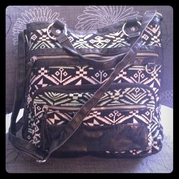 Black leather Aztec print purse
