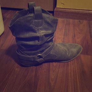 Gray short cowboy boots