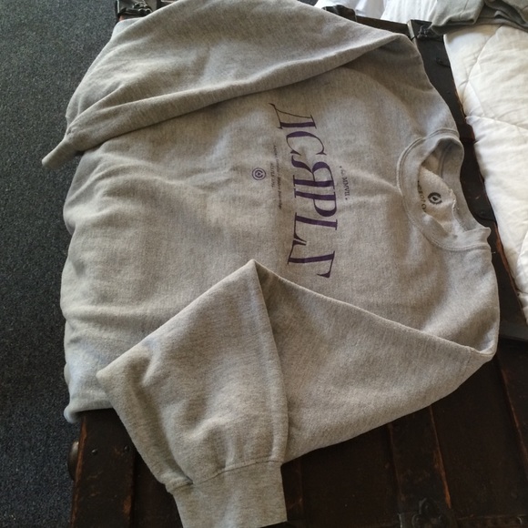 Acropolis Pullover in Grey/Purple - Picture 3 of 3