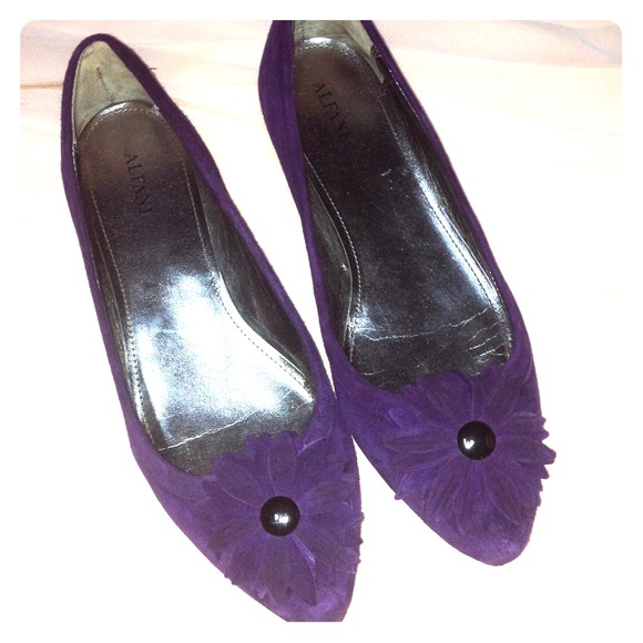 Purple Alfani flats!