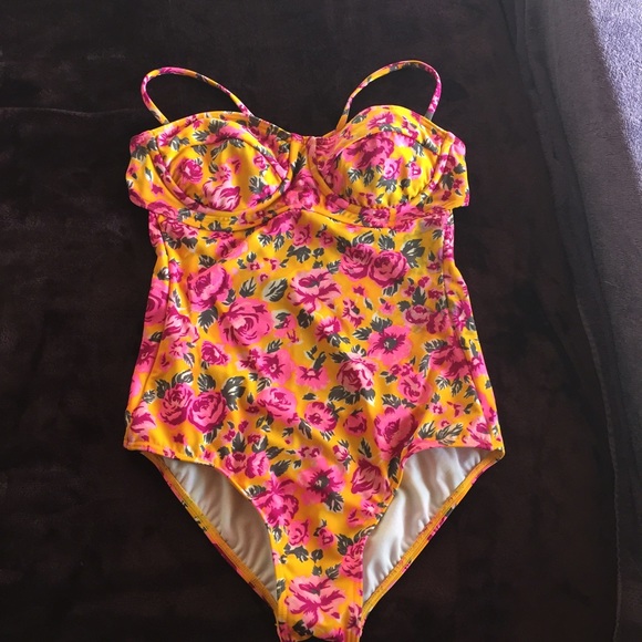 One piece swimsuit