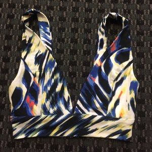 Feather/Jungle pattern crop