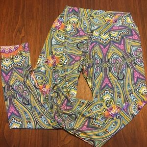 Liquido Active moisture wicking yoga leggings