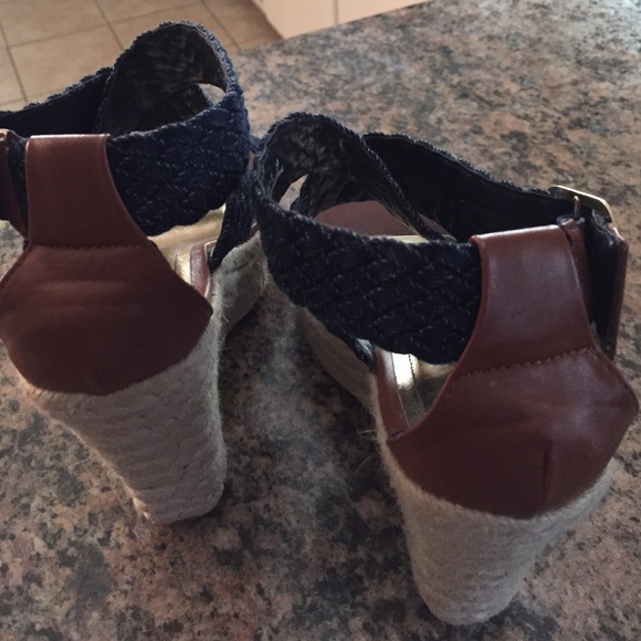 Sandals - Picture 3 of 4