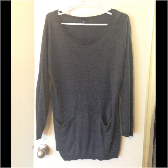 Gray GAP sweater