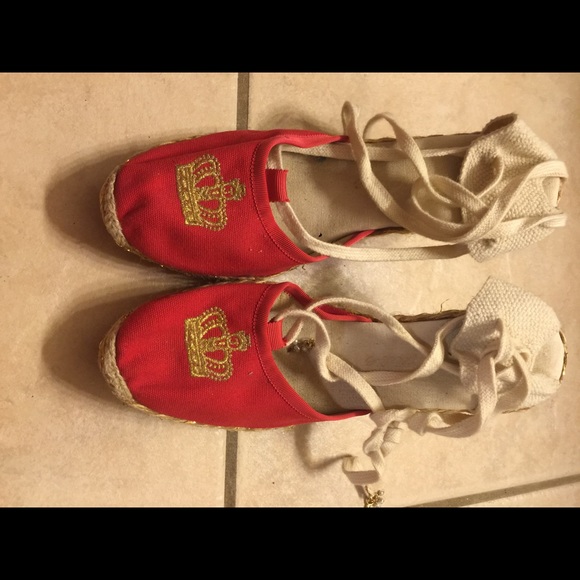 Juicy couture red crown wedge shoes sz 11