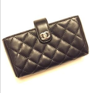 Authentic Chanel Mini Smart Clutch