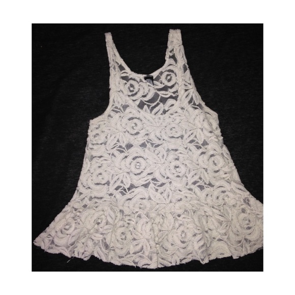 Lace top 🌸
