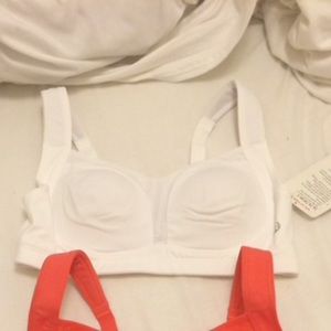 Lululemon sports bra "Ta Ta Tamer II"