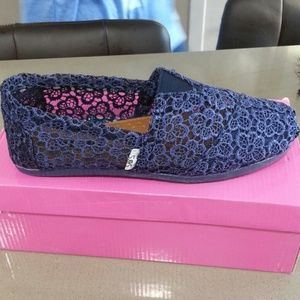 New in box navy crochet flats
