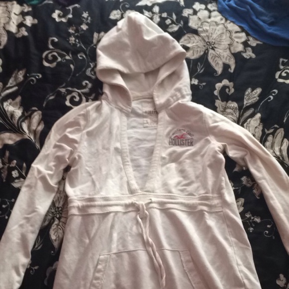 Cream Hollister Long Sleeved Hooded Shirt