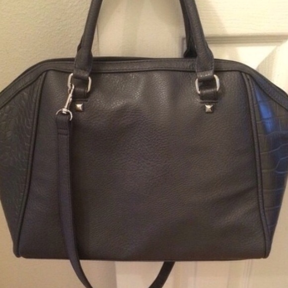 🚫SOLD🚫!!!!!🌸 H&M grey tote 🌸