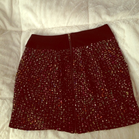 Black and muti color "tweed like" skirt!