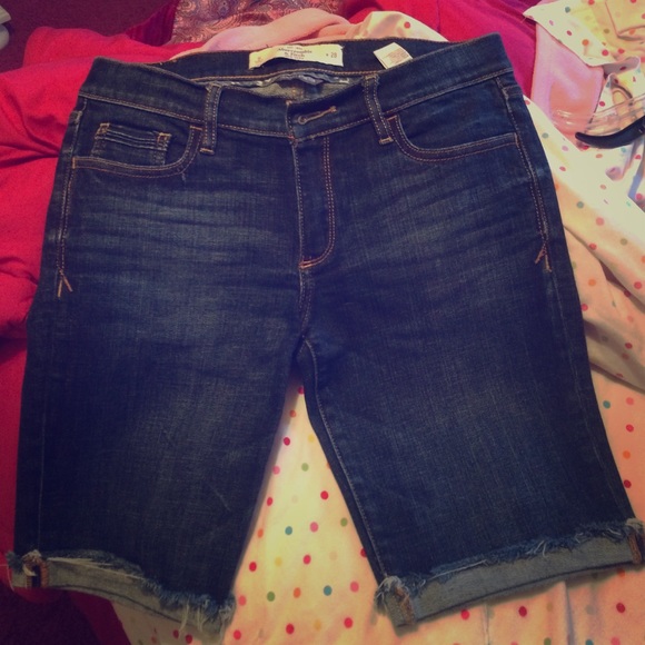 Bermuda jean shorts
