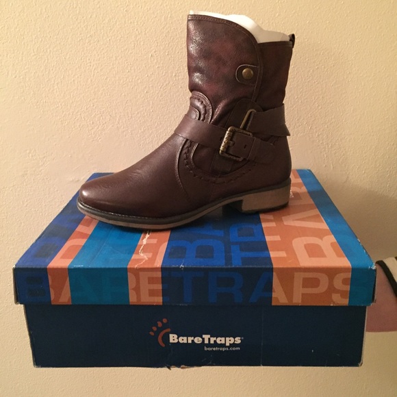 BareTraps Sutton Boots - Picture 1 of 3