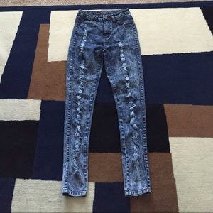 High waisted acid washed jeans