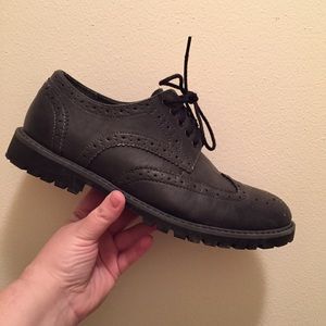 Rock & Republic Men's Wingtip