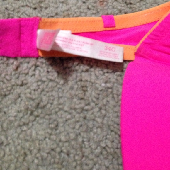 Pink Victoria's Secret strapless bra - Picture 2 of 2