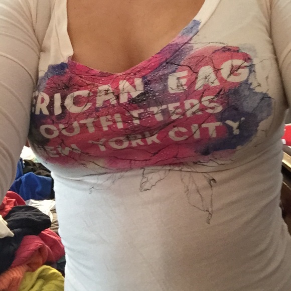 Cute v neck - Picture 2 of 2