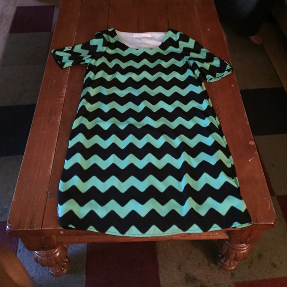 Peaches & Cream Green And Black Chevron Dress - Picture 1 of 2