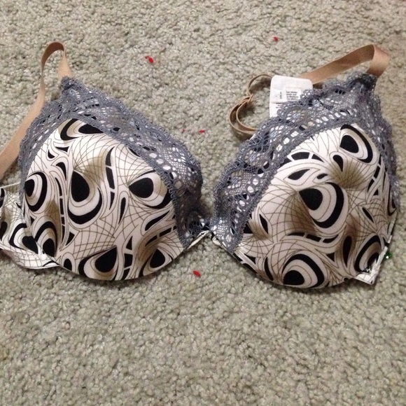 Calvin Klein lightly lined bra - Picture 1 of 2