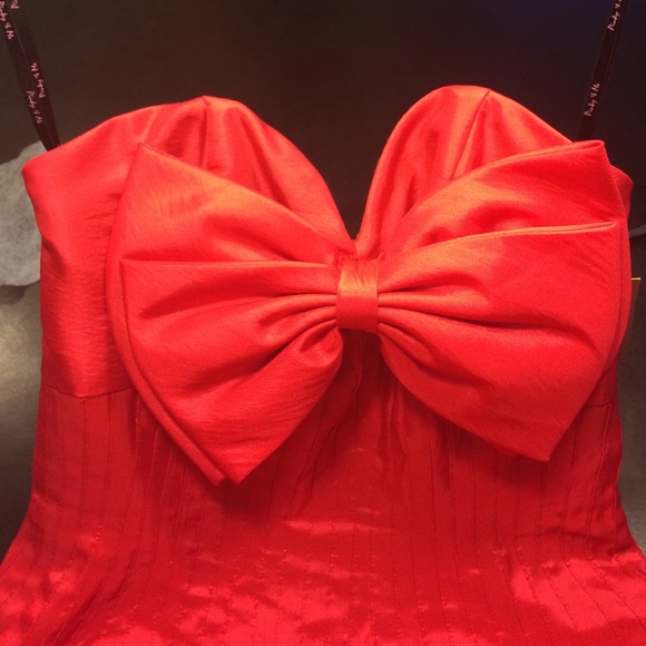 NWT DRESS - Picture 2 of 3