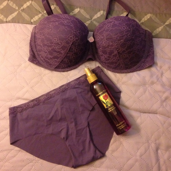 Victoria secret bra and panty &spray🎀
