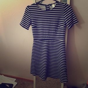 H&m dress size 4