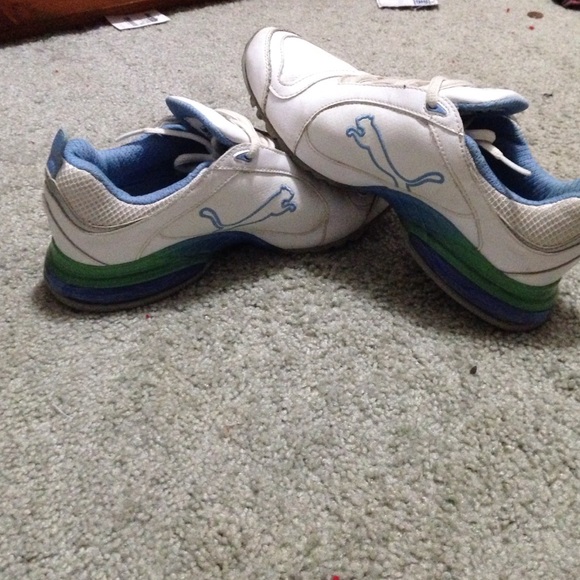 Puma tennis shoes - Picture 1 of 2