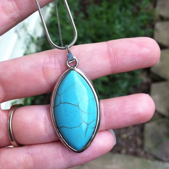 •Turquoise teardrop stone necklace• - Picture 2 of 3
