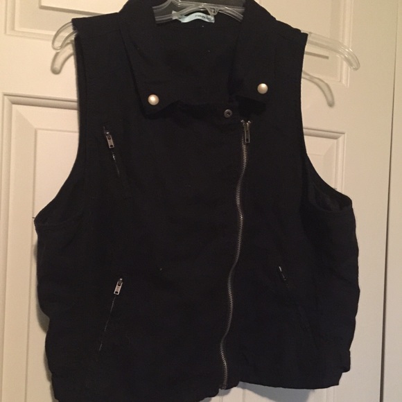 Black Zippered Vest