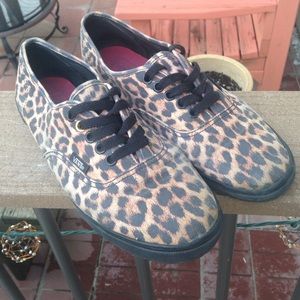 Cheetah print low-rise Vans
