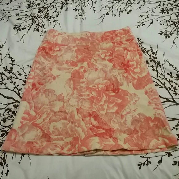 Anthropologie Dresses & Skirts - Elevenses Pink cream rose peony skirt