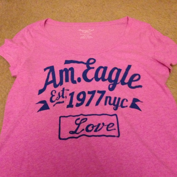 Short sleeved pink shirt