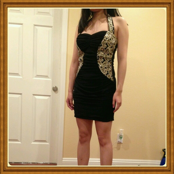 Black dress - Picture 3 of 3