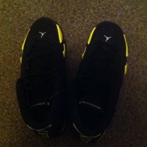 #Jordan14 #14s #thunder14s