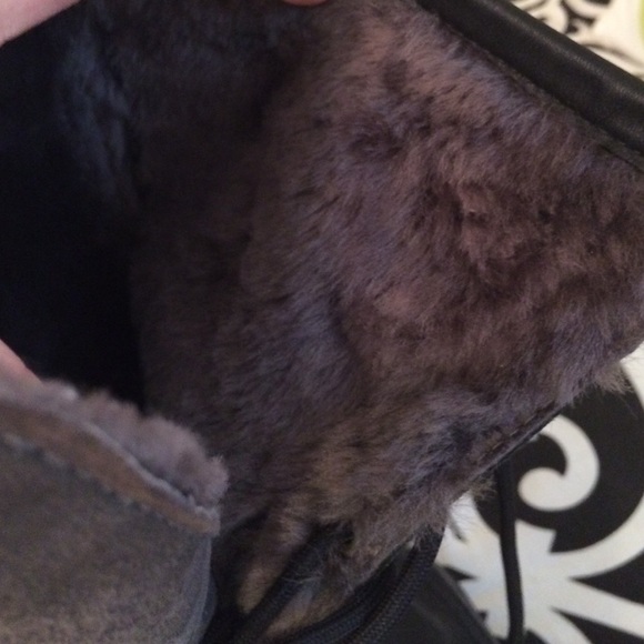 Ugg boots - Picture 2 of 4