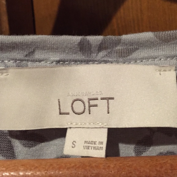 Light grey Loft top size small - Picture 2 of 4