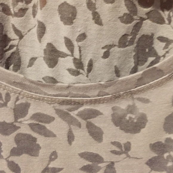 Light grey Loft top size small - Picture 3 of 4